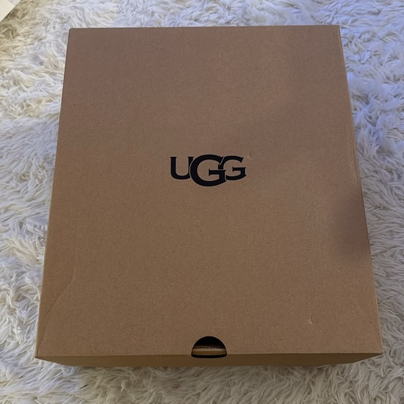 NWT UGG - Chestnut Classic Dipper | Platform Brown Tan Uggs main image 0